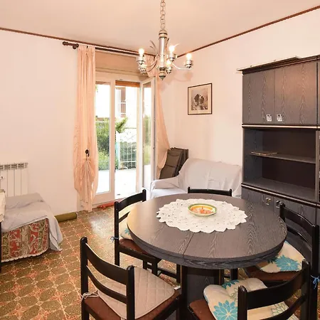 2 Bedroom Lovely Apartment In Chatillon * Châtillon